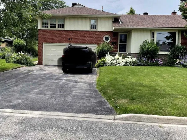 82 Roy Dr, Mississauga, ON L5M 1A7