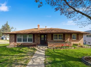 1918 W Garfield St, Davenport, IA 52804