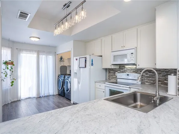 2201 Lakeway Blvd APT 10, Lakeway, TX 78734