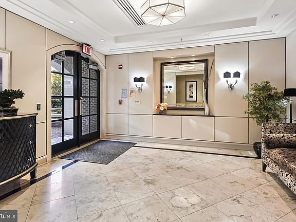 4th image of 600 2nd St #104