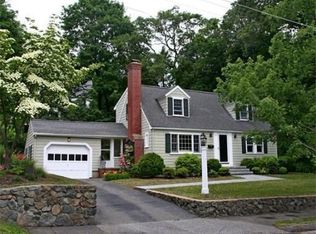 17 Hillside Ave, Wakefield, MA 01880