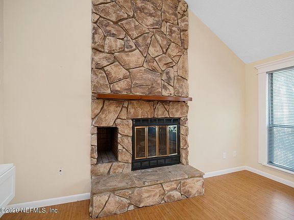 4th image of 4540 Carolyn Cove Ln N