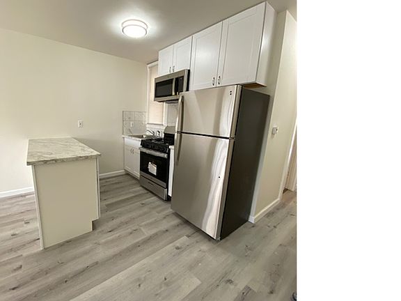 2nd image of 1870 19th Ave