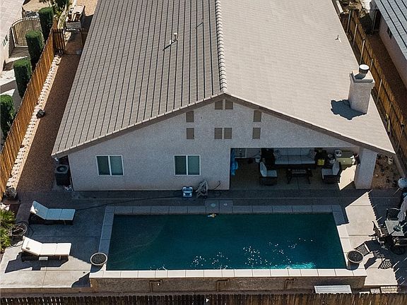 2nd image of 631 Rimrock Rd