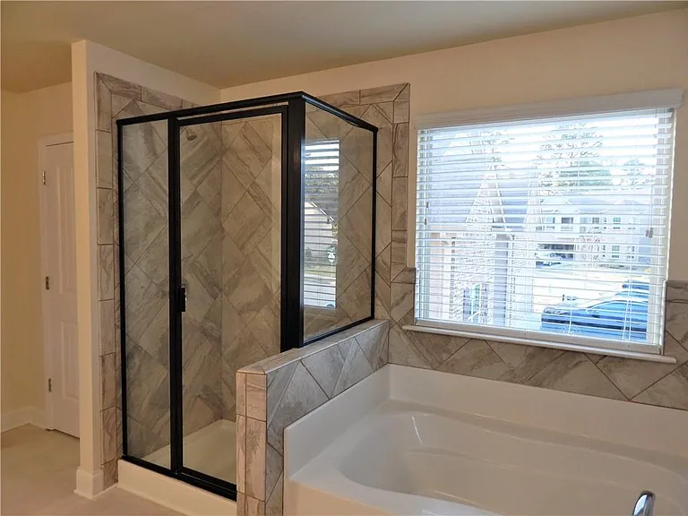 2441 Melton Common Dr — Photo 44