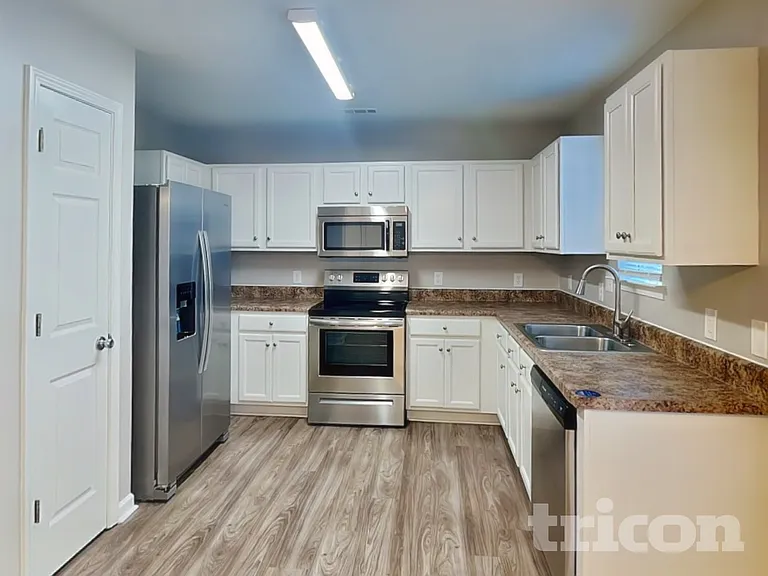 5717 Henderson Oaks Dr — Photo 5