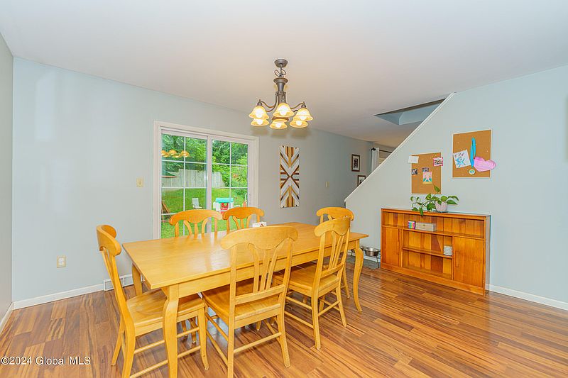 5th image of 4 Weathercrest Drive