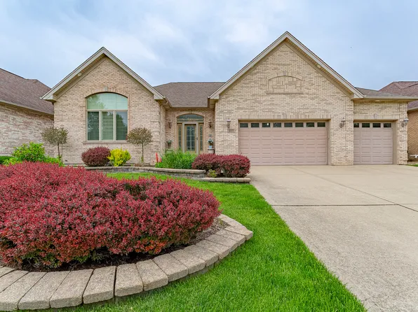 107 Rose Dr, Bloomingdale, IL 60108