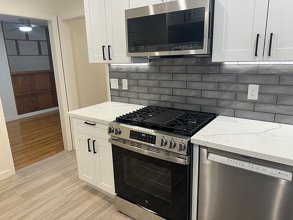 5th image of 456 Wilton Ave