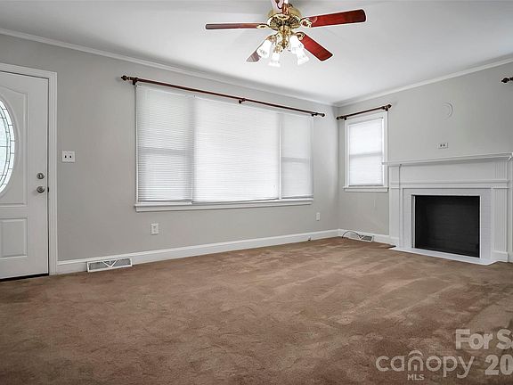 4th image of 2108 Twin Ave