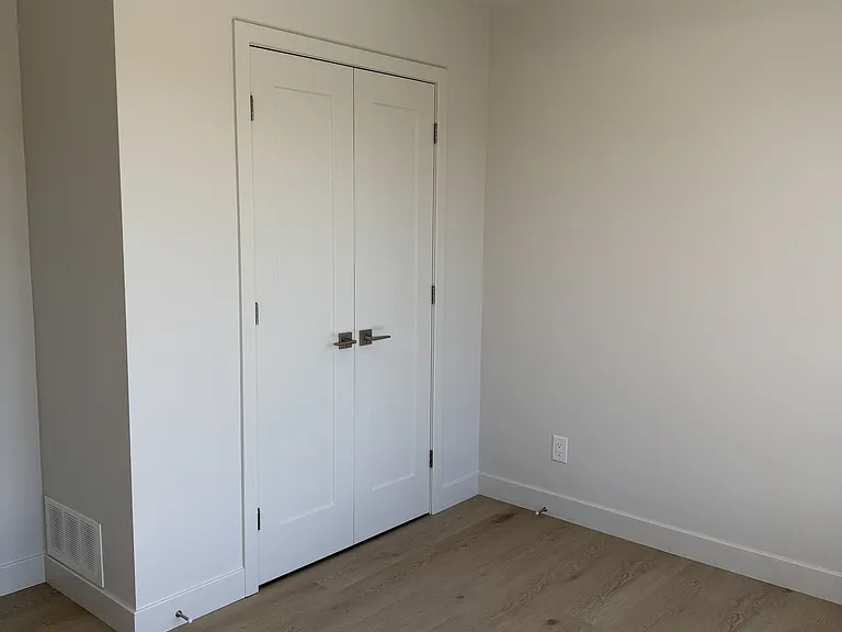 1301 Dorchester Ave #5 — Photo 9