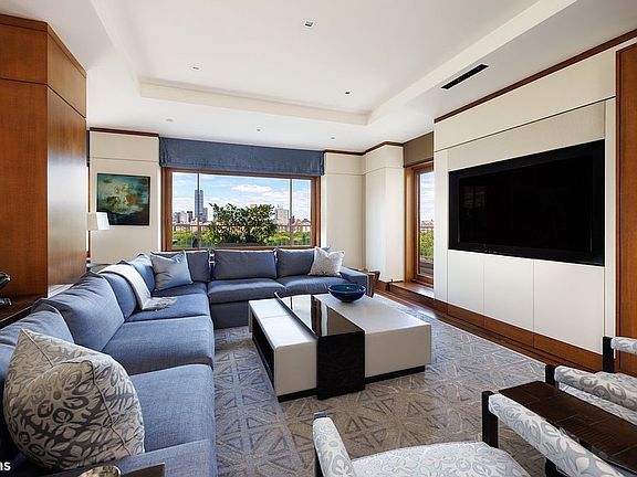 2nd image of 880 5th Ave #Penthouse A