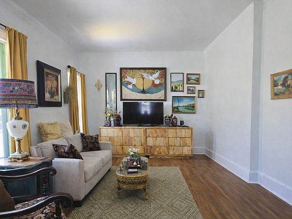 5th image of 628 3rd Ave S