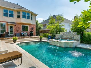 1817 Northern Oak Cir, Irving, TX 75063