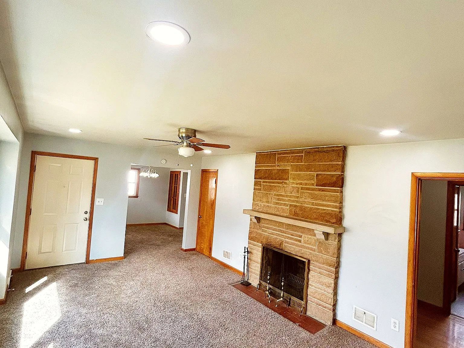 3 bed, 1184 sqft, $1,795 — Photo 4