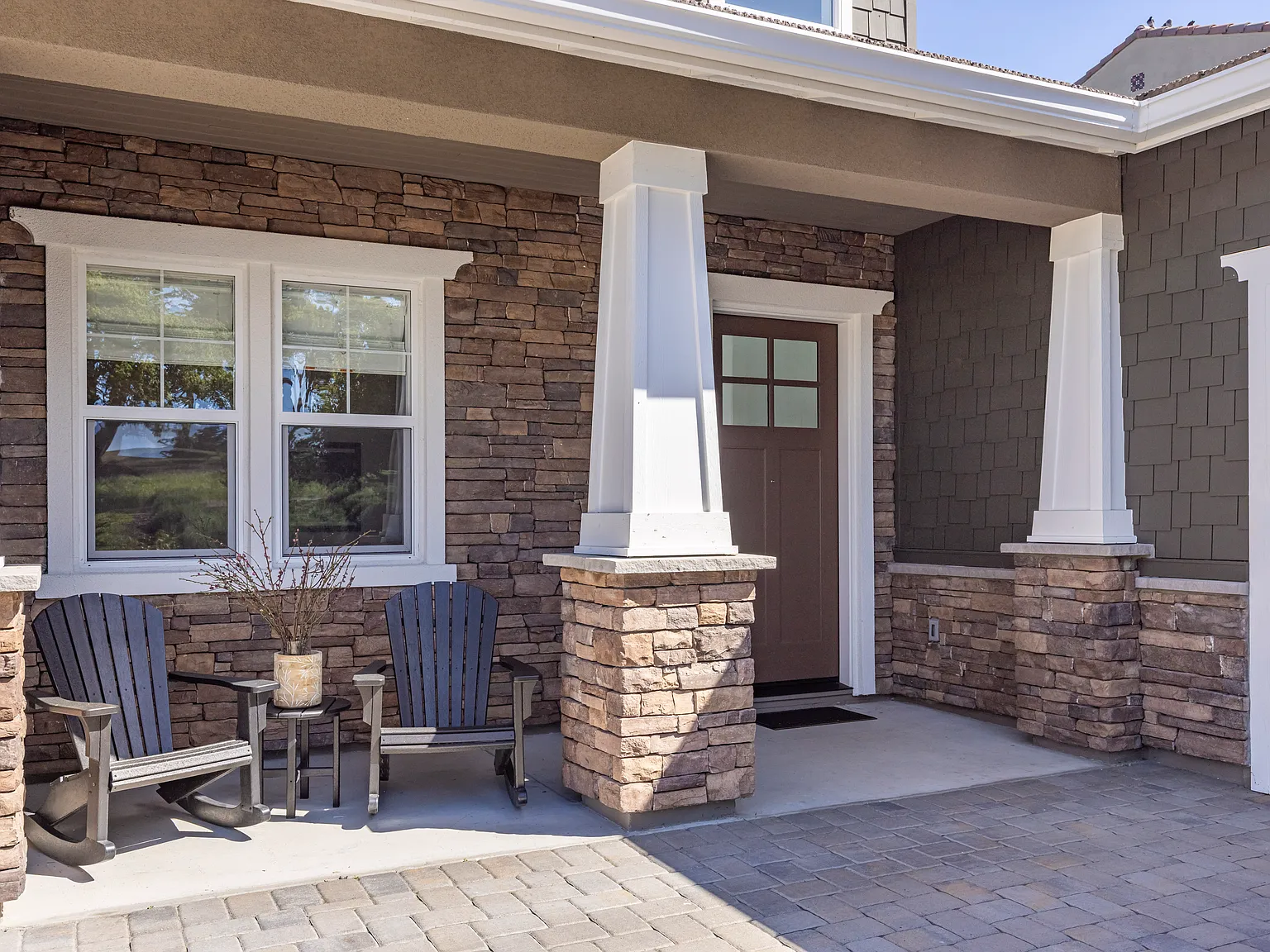4 bed, 3724 sqft, $8,000 — Photo 4