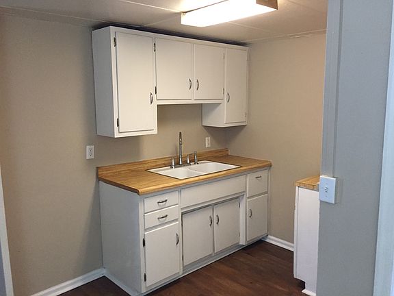 5th image of 2707 E 8th St #1