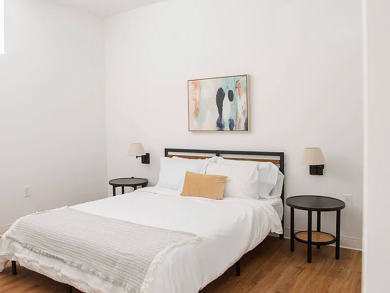 1239 N Van Buren St — Photo 11