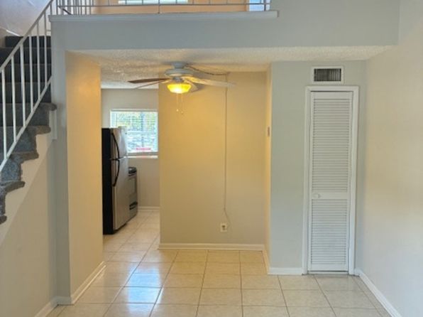 1606 King St #12