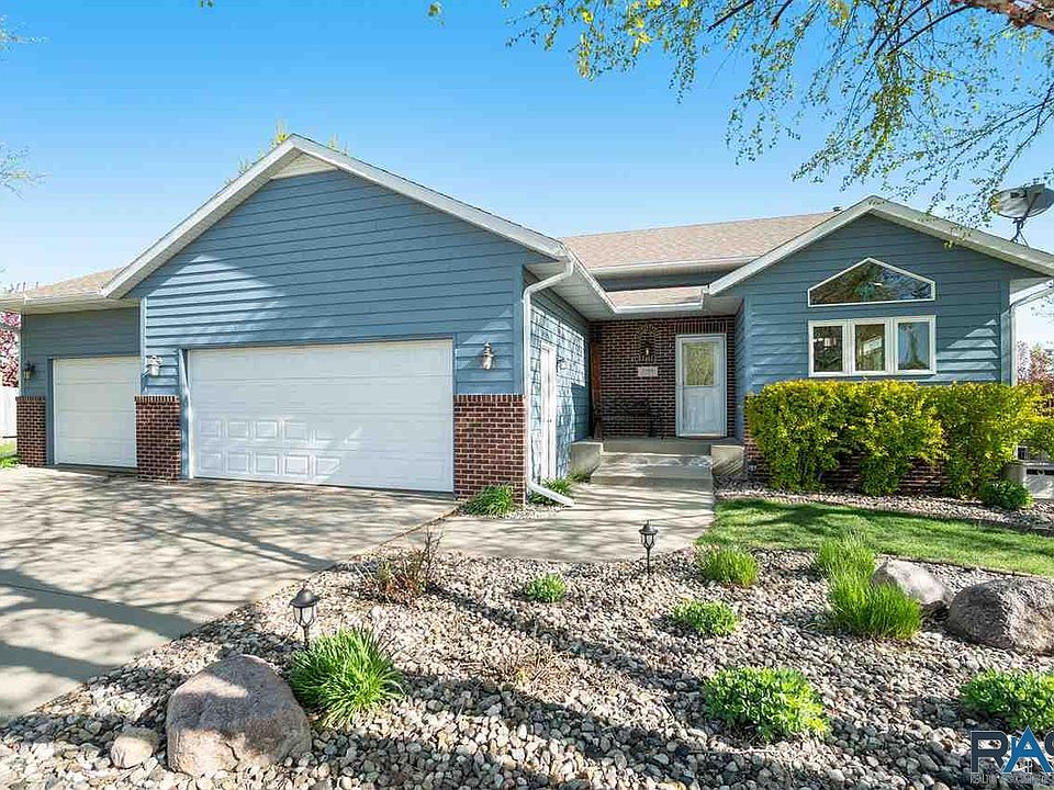 1st image of 3700 W Urban Cir