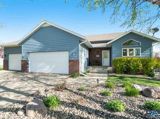 3700 W Urban Cir, Sioux Falls, SD 57108