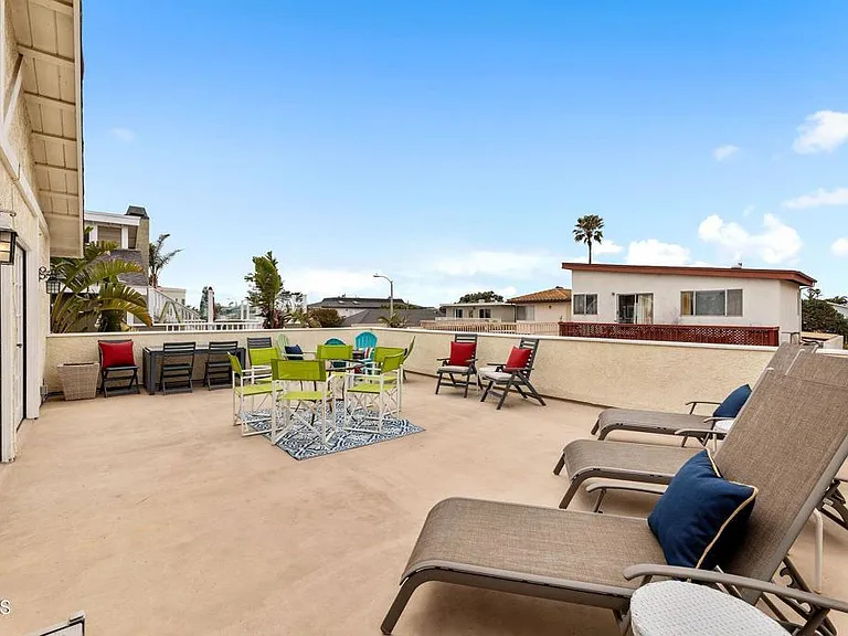 4850 Amalfi Way — Photo 35