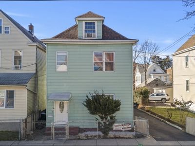 38 Holden St, Clifton, NJ, 07011