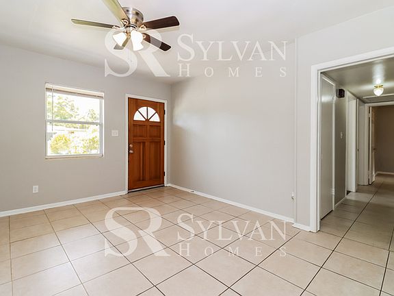 5th image of 1221 Stockton Dr