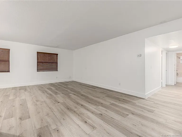 660 SW Bryant Ave #10 — Photo 4