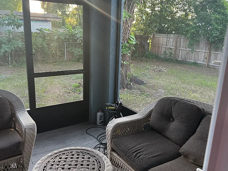8924 N Highland Ave — Photo 36