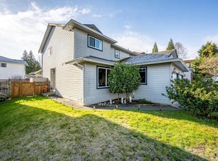 2284 1st St #A, Courtenay, BC V9N 8X8