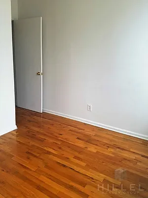 Rented by Hillel Realty Group | media 10