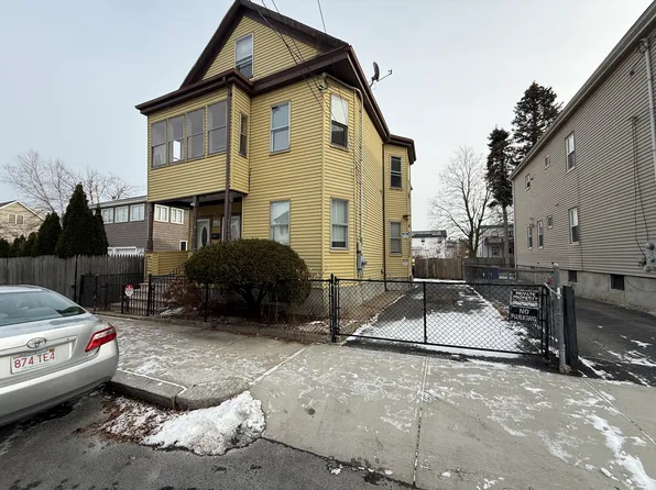 141-143 Boylston St #1, Malden, MA 02148