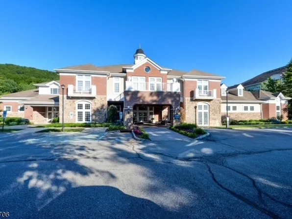 2107 Warrens Way BLDG 2 #107, Wanaque Boro, NJ 07465