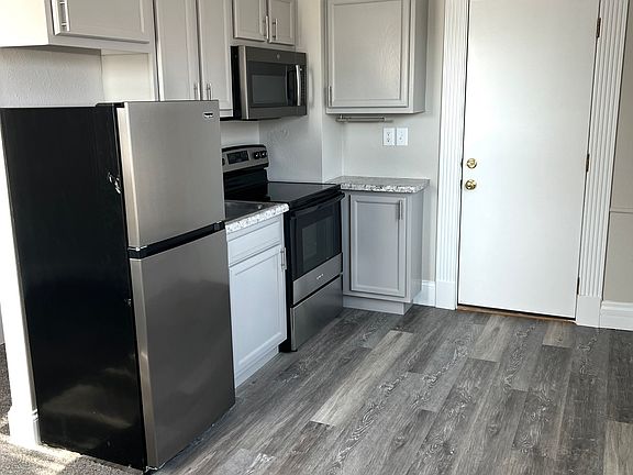 2nd image of 209 N Market St APT C
