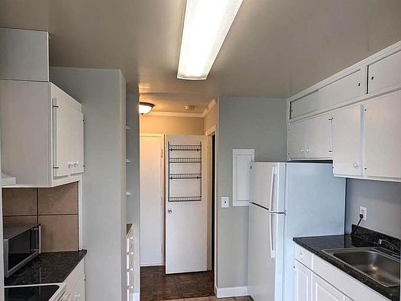 4th image of 3245 Rio Dr APT 702