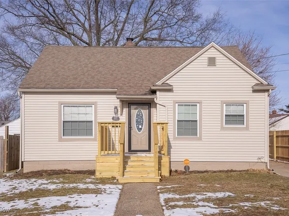 877 N Firestone Blvd, Akron, OH 44306