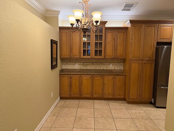 4th image of 9790 Taylor Rose Ln