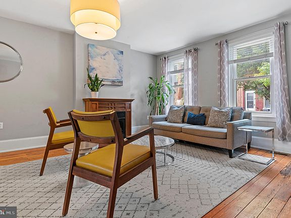 3rd image of 2244 Montrose St