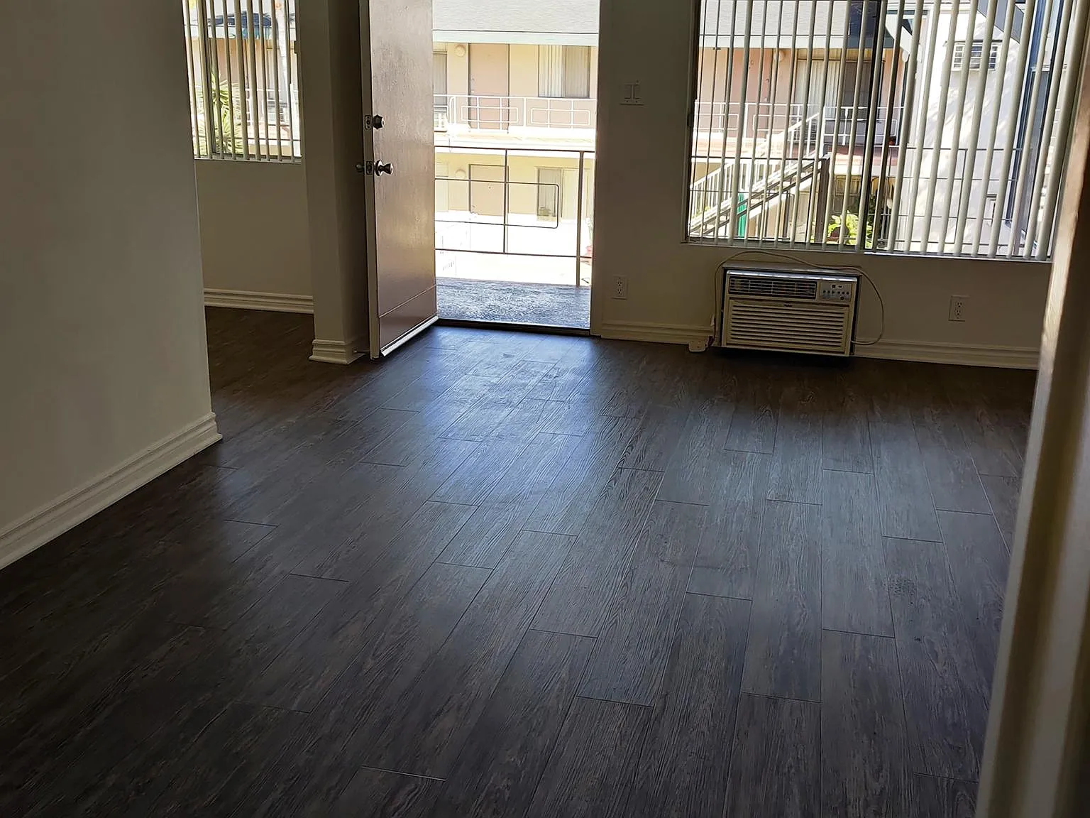 Krisden Apts — Photo 4