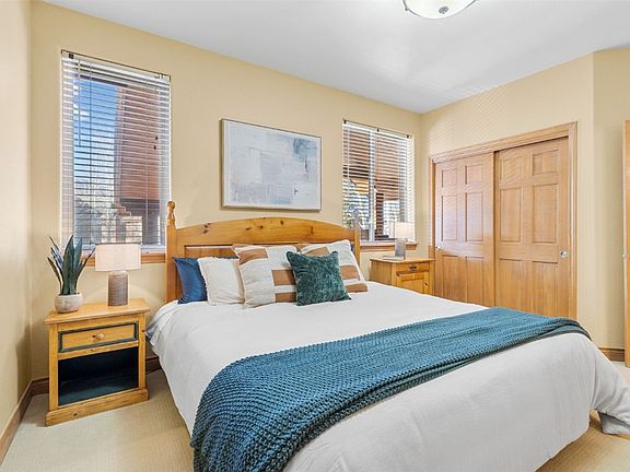 4th image of 846 Blue River Parkway UNIT C2