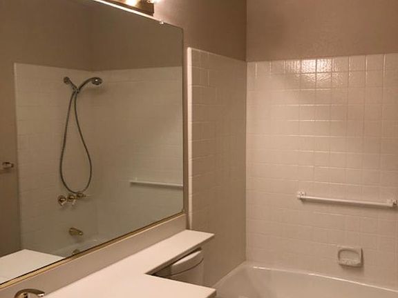 4th image of 8665 French Oak Dr