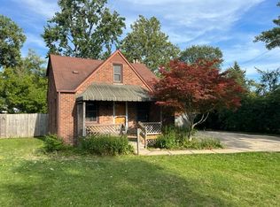 22104 Cora Ave, Farmington Hills, MI 48336
