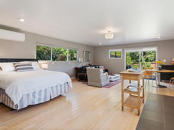 2nd image of 15265 Arnold Dr #3