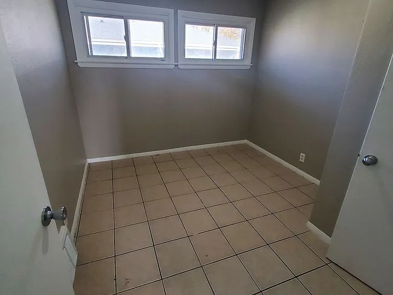 5657-5659 N 60th St. (Duplex) — Photo 5