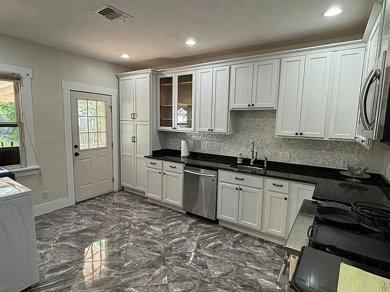 510 Avant Ave — Photo 10