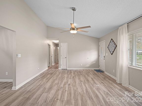 3rd image of 7505 Sarah Dr