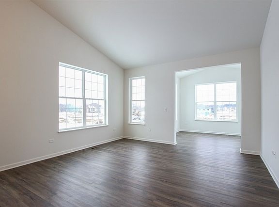 4th image of 276 Monarch 209 Ln