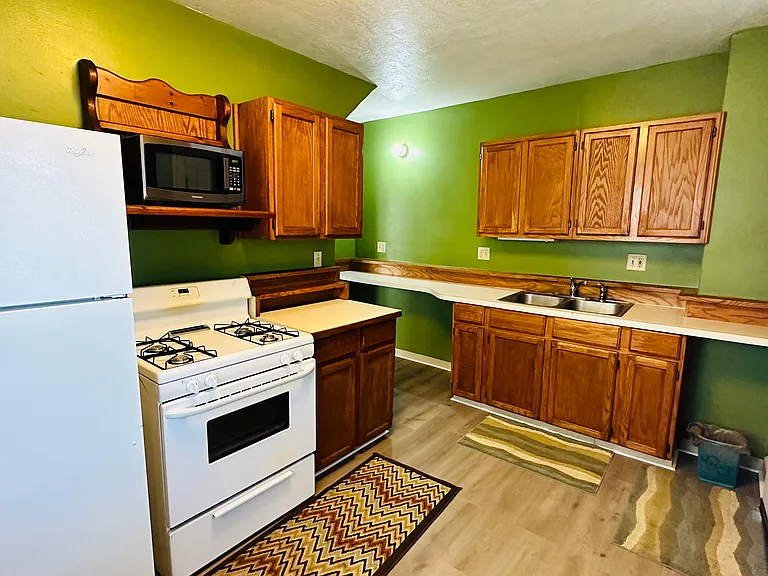 494 E Maynard Ave — Photo 6