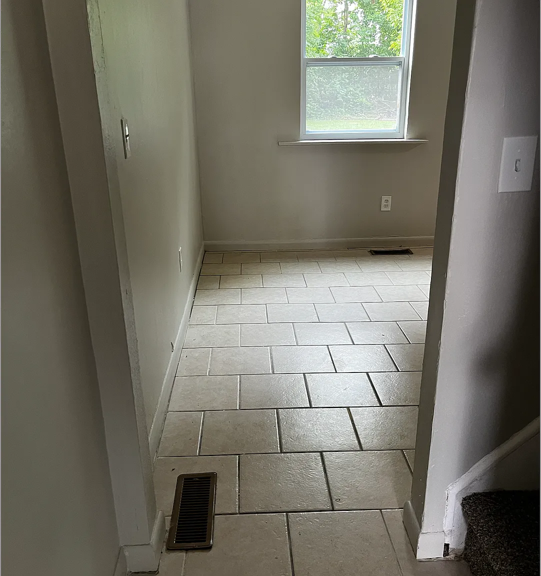 3 bed, 1998 sqft, $1,250 — Photo 3